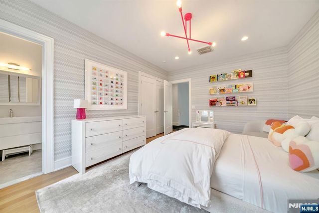 89 Depeyster Avenue, Tenafly, NJ 07670