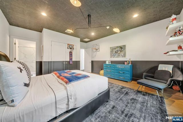 89 Depeyster Avenue, Tenafly, NJ 07670