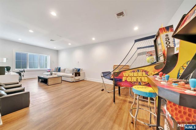 89 Depeyster Avenue, Tenafly, NJ 07670
