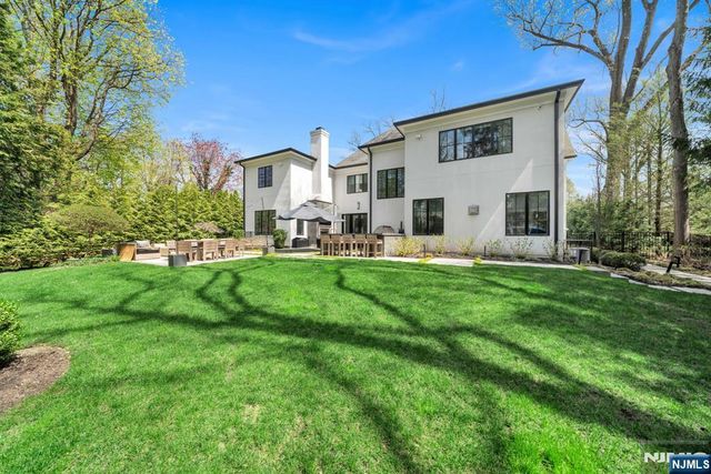 89 Depeyster Avenue, Tenafly, NJ 07670