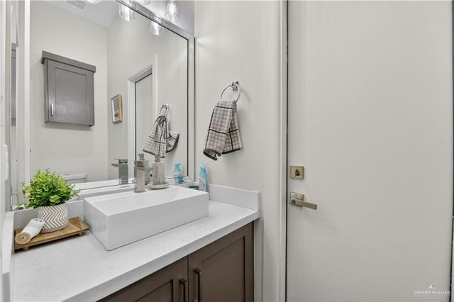 2914 N 44th Lane, Mcallen, TX 78501