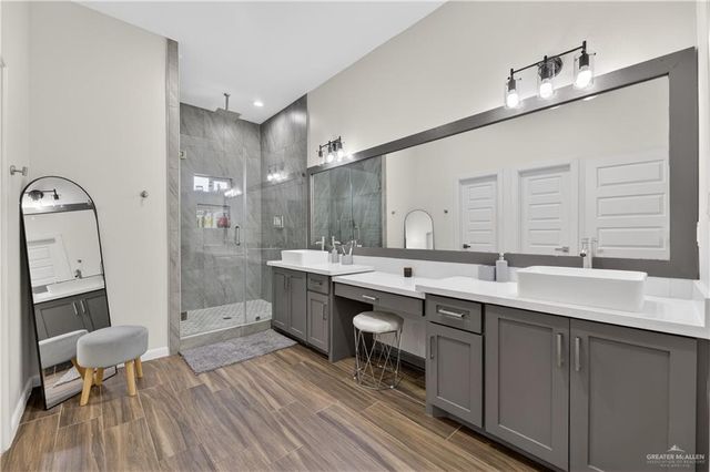 2914 N 44th Lane, Mcallen, TX 78501