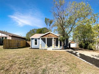 8400 Wyatt Drive, White Settlement, TX 76108