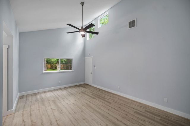 17 Oldstream Court, The Woodlands, TX 77381