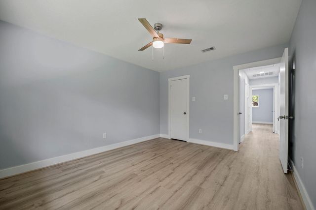 17 Oldstream Court, The Woodlands, TX 77381