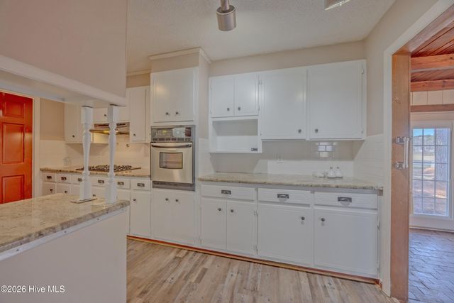 110 Annie Faye Norris Lane, Teachey, NC 28464