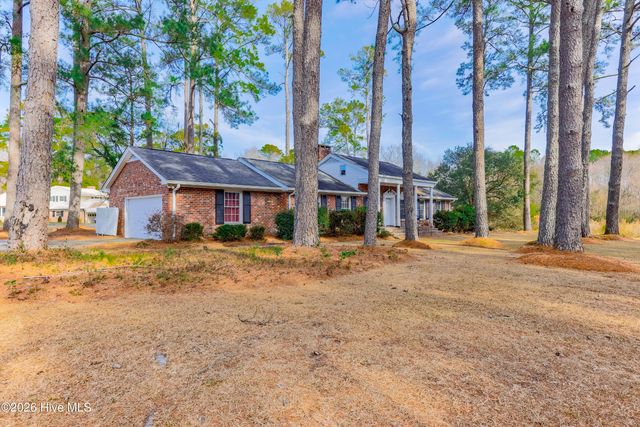 110 Annie Faye Norris Lane, Teachey, NC 28464
