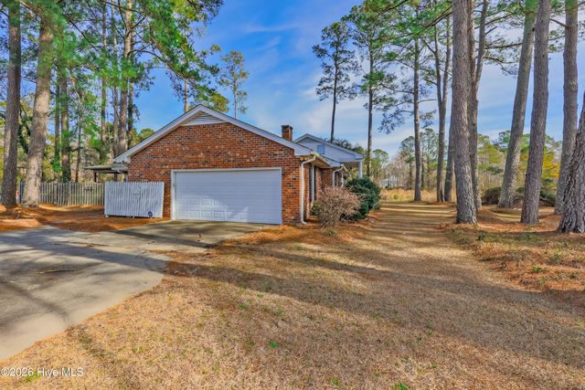 110 Annie Faye Norris Lane, Teachey, NC 28464