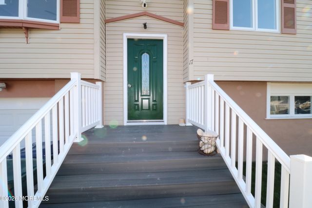 17 W Delaware Drive, Little Egg Harbor, NJ 08087