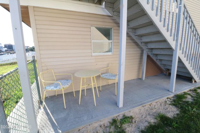 17 W Delaware Drive, Little Egg Harbor, NJ 08087