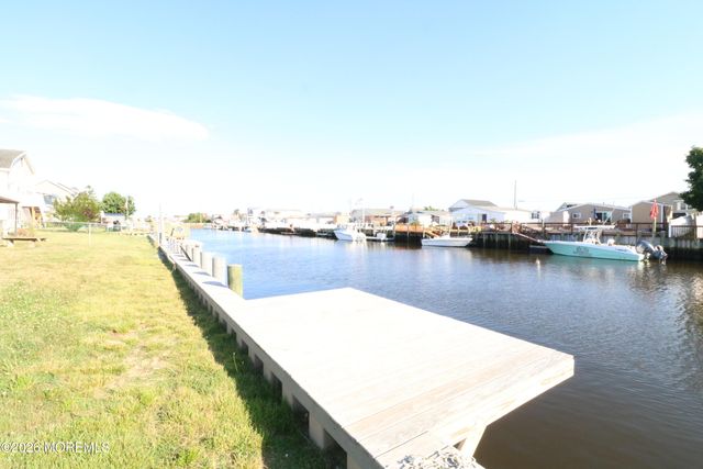 17 W Delaware Drive, Little Egg Harbor, NJ 08087