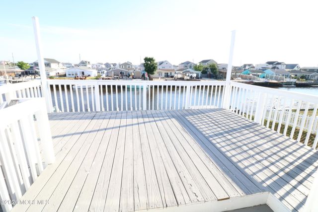 17 W Delaware Drive, Little Egg Harbor, NJ 08087