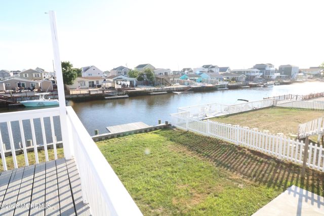17 W Delaware Drive, Little Egg Harbor, NJ 08087