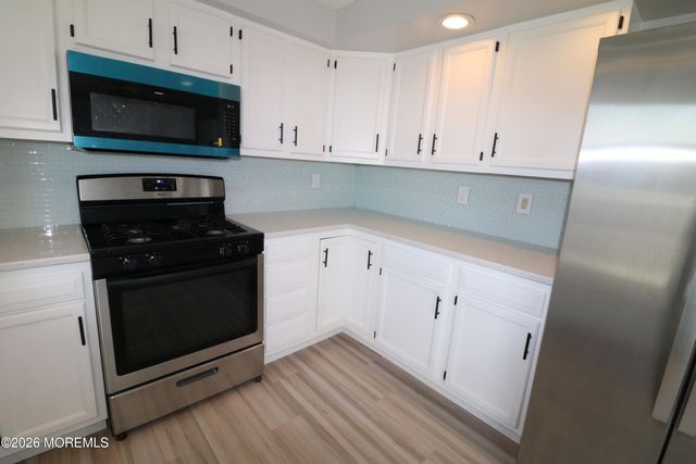 17 W Delaware Drive, Little Egg Harbor, NJ 08087