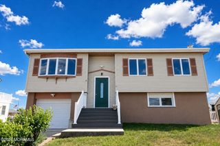 17 W Delaware Drive, Little Egg Harbor, NJ 08087