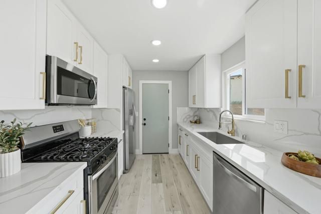 24 E Palomar Street, Chula Vista, CA 91911