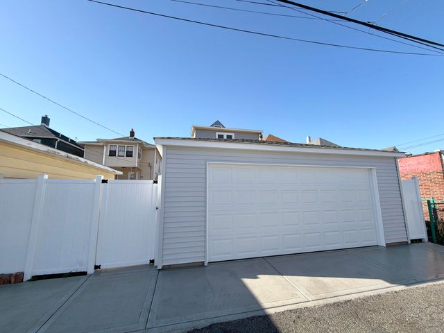 1631 Cleveland Avenue, Whiting, IN 46394