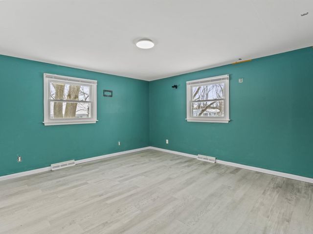 1401 Robin Road, Valparaiso, IN 46383