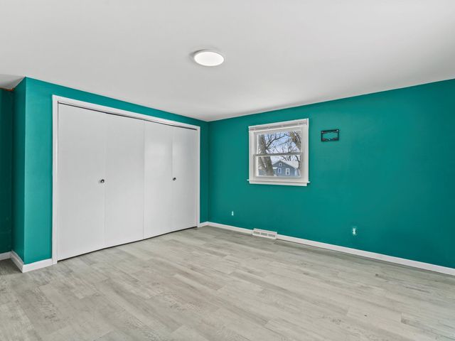 1401 Robin Road, Valparaiso, IN 46383