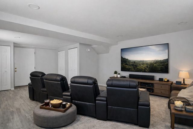 1401 Robin Road, Valparaiso, IN 46383