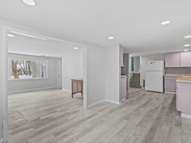 1401 Robin Road, Valparaiso, IN 46383