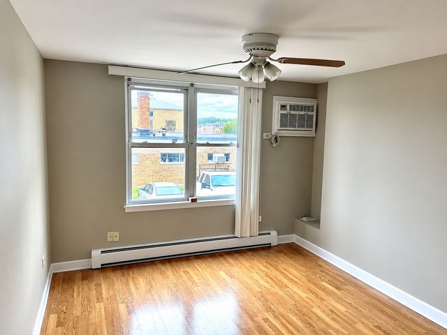 9307 W Irving Park Road 20, Schiller Park, IL 60176