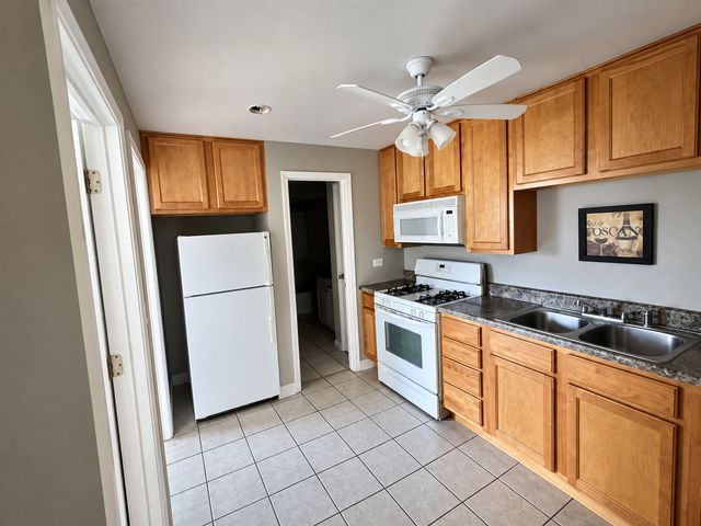 9307 W Irving Park Road 20, Schiller Park, IL 60176