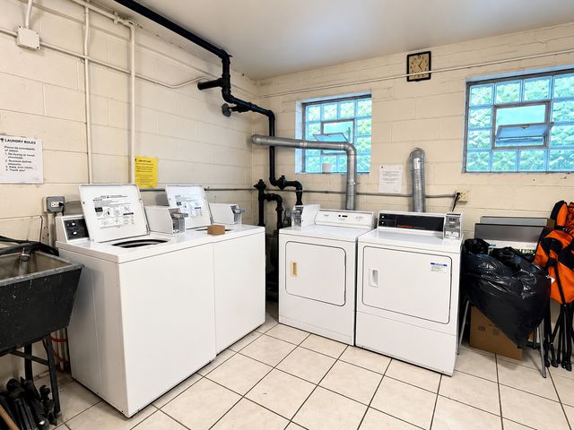9307 W Irving Park Road 20, Schiller Park, IL 60176