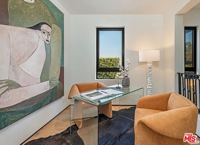 1271 Sunset Plaza Drive, Los Angeles, CA 90069