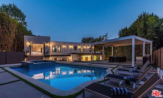 1271 Sunset Plaza Drive, Los Angeles, CA 90069