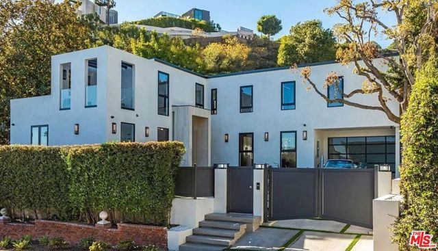1271 Sunset Plaza Drive, Los Angeles, CA 90069