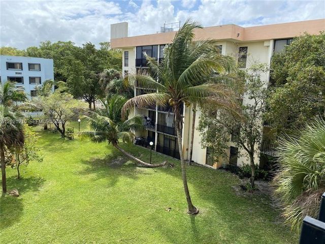 650 NE 149th Street 407A, Miami, FL 33161