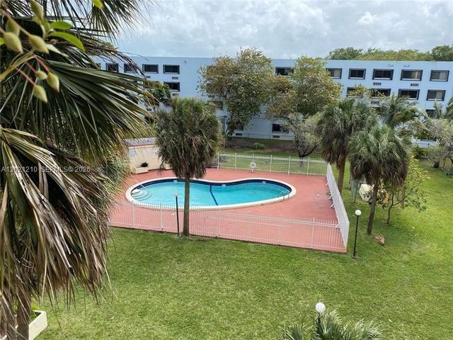 650 NE 149th Street 407A, Miami, FL 33161