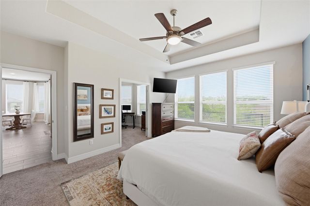 183 Lacy Oak DR, Buda, TX 78610