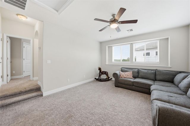 183 Lacy Oak DR, Buda, TX 78610