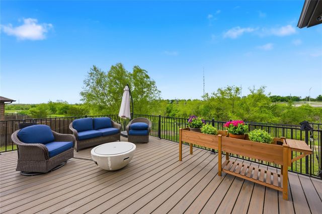 183 Lacy Oak DR, Buda, TX 78610