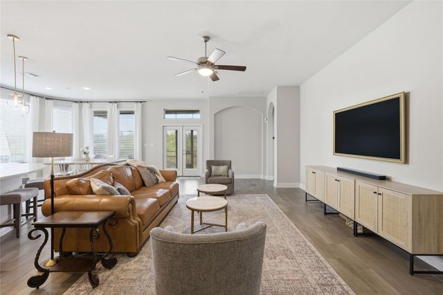 183 Lacy Oak DR, Buda, TX 78610