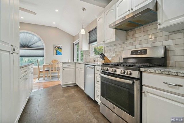 216 Irvington Road, Teaneck, NJ 07666