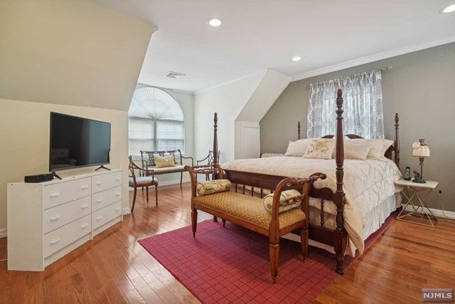 216 Irvington Road, Teaneck, NJ 07666