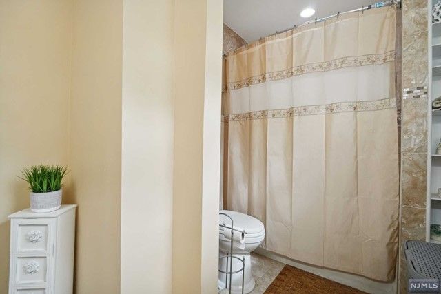 216 Irvington Road, Teaneck, NJ 07666