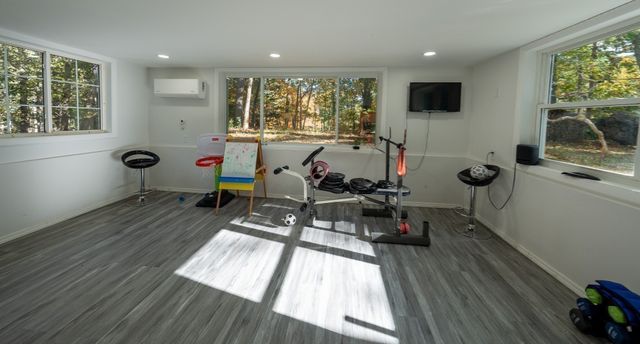 6 Aqueduct Rd, Wayland, MA 01778