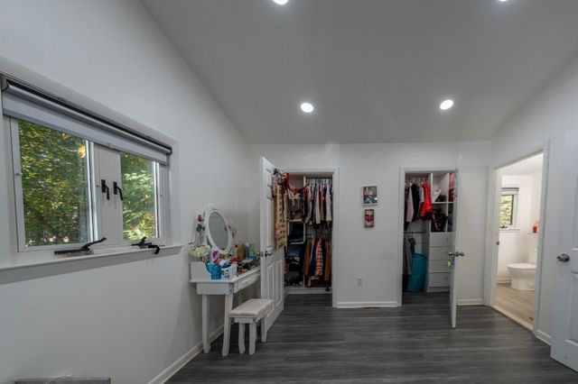 6 Aqueduct Rd, Wayland, MA 01778