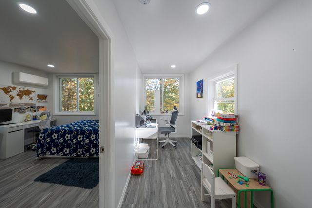 6 Aqueduct Rd, Wayland, MA 01778