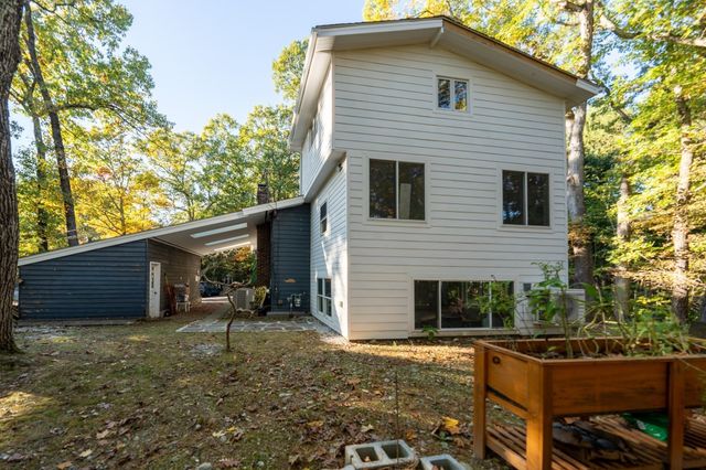 6 Aqueduct Rd, Wayland, MA 01778