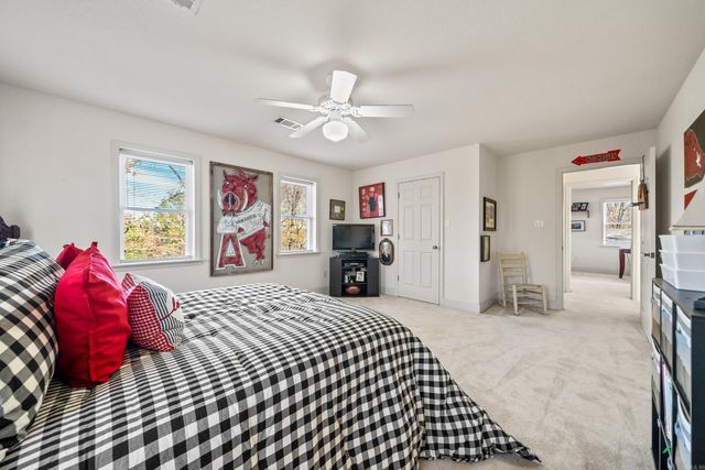 300 Razorback Road, Hot Springs, AR 71913