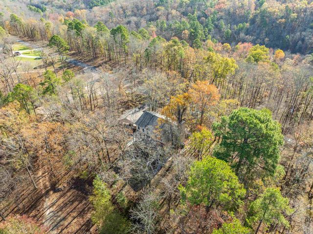 300 Razorback Road, Hot Springs, AR 71913