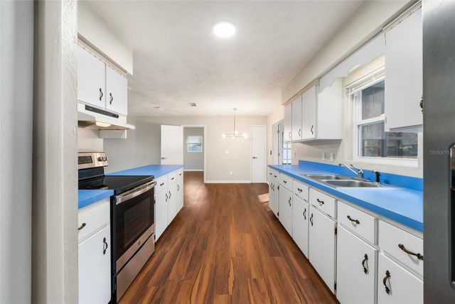 5739 NE 60TH AVENUE, High Springs, FL 32643