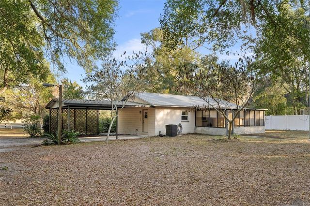 5739 NE 60TH AVENUE, High Springs, FL 32643