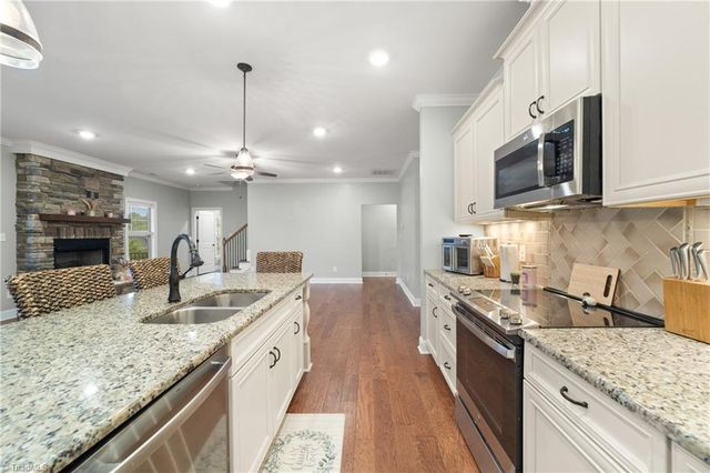 132 Grandworth Way, King, NC 27021