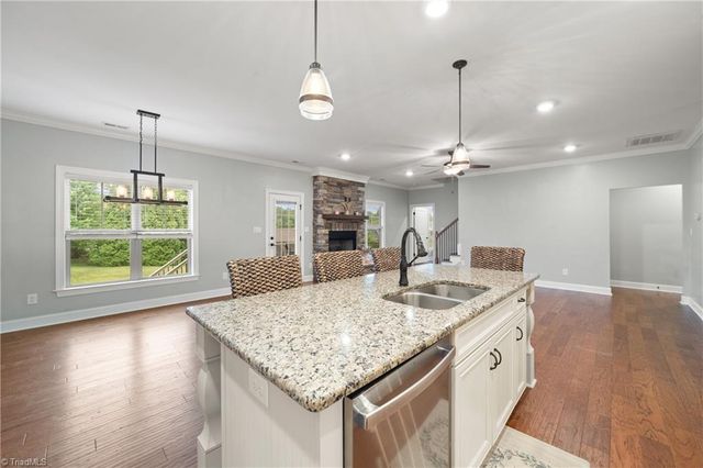 132 Grandworth Way, King, NC 27021